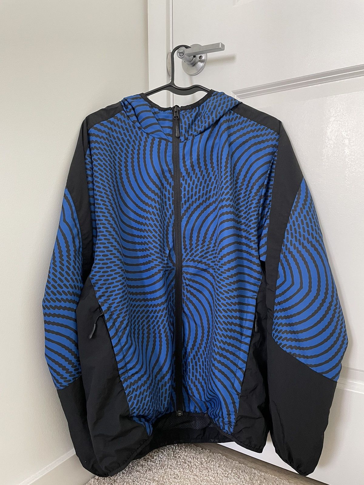 Palace Palace Swirl Hood Jacket Blue/Black | Grailed