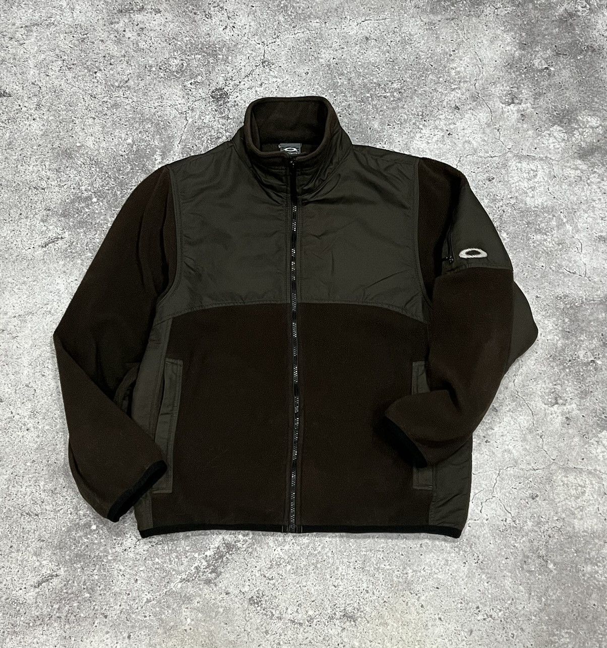 image of 00S Vintage Oakley Brown Fleece Jacket, Men's (Size Medium)