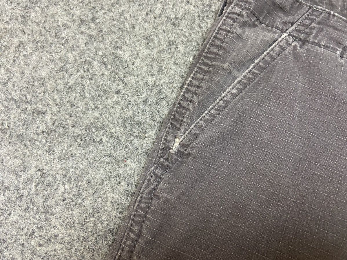 Carhartt × Carhartt Wip × Vintage Vintage Carhartt Wip Grey Cargo Pants Size US 32 / EU 48 - 20 Thumbnail
