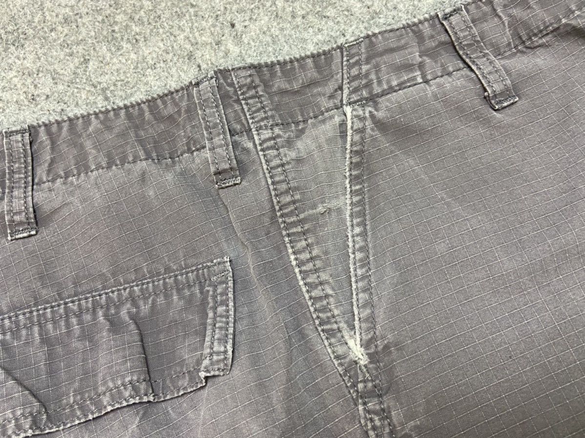 Carhartt × Carhartt Wip × Vintage Vintage Carhartt Wip Grey Cargo Pants Size US 32 / EU 48 - 13 Thumbnail