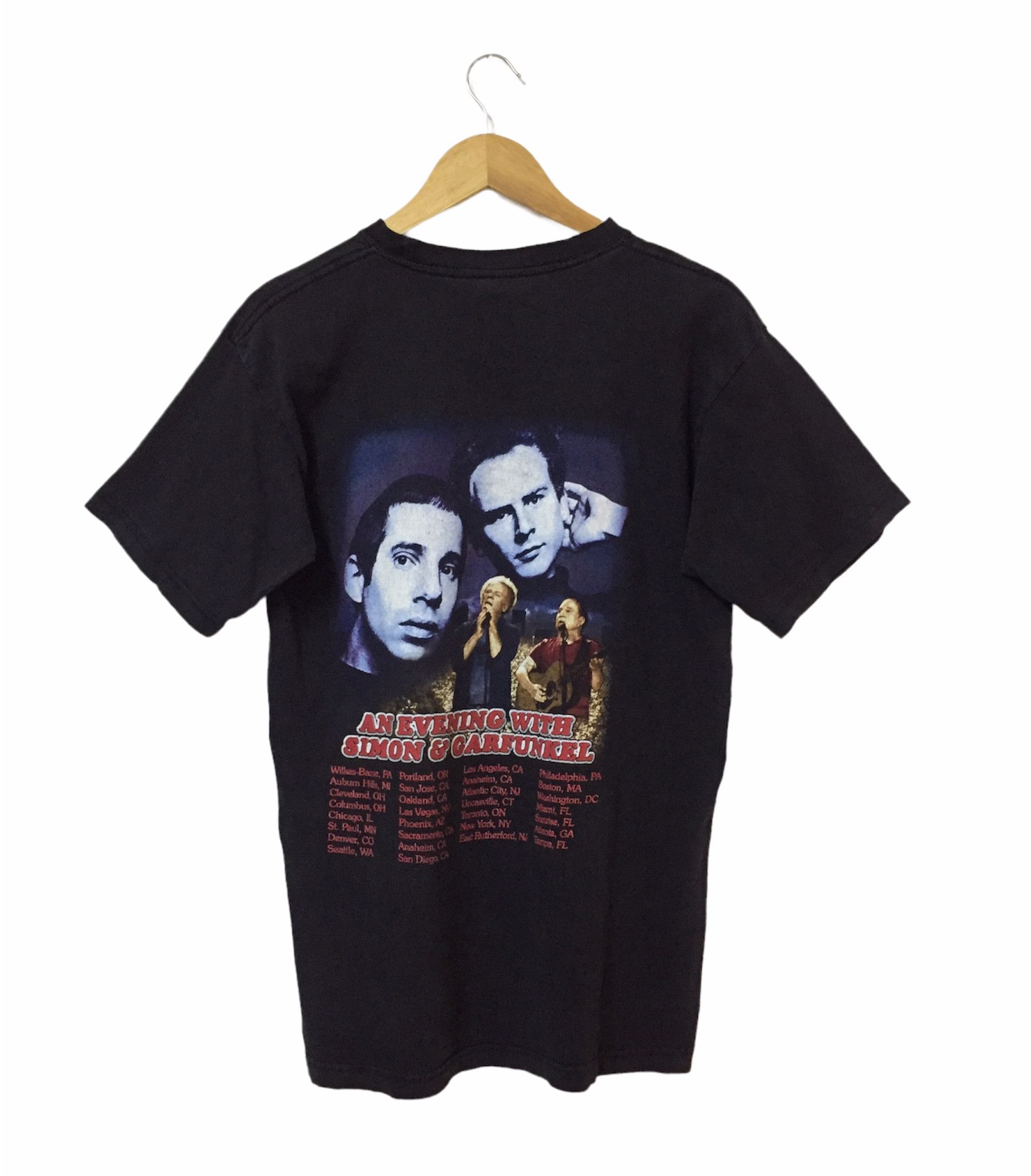 Band Tees VINTAGE SIMON AND GARFUNKEL FOLK ROCK DUO TOUR BAND TSHIRT Size US L / EU 52-54 / 3 - 6 Thumbnail