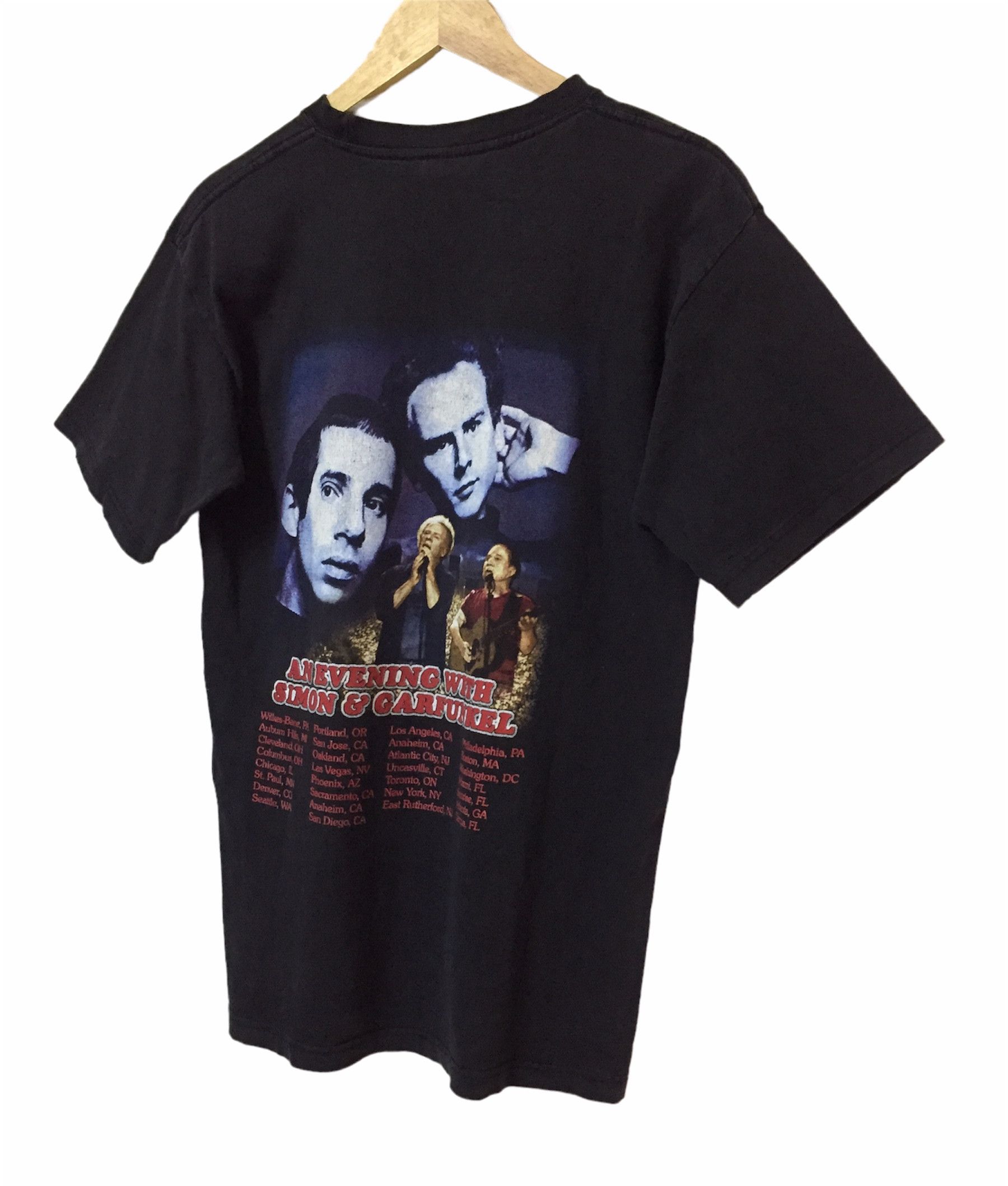 Band Tees VINTAGE SIMON AND GARFUNKEL FOLK ROCK DUO TOUR BAND TSHIRT Size US L / EU 52-54 / 3 - 7 Thumbnail