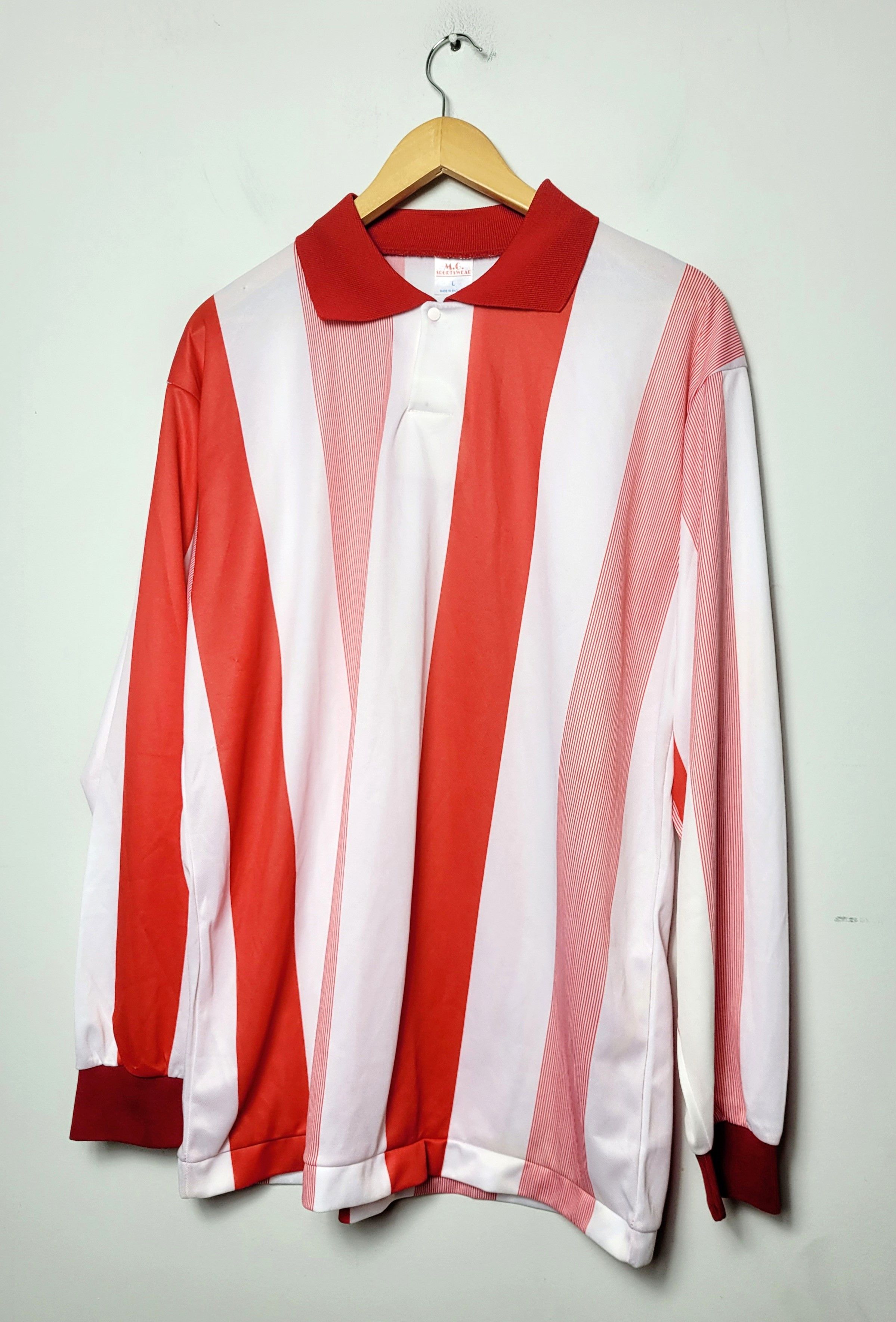 Vintage vintage Made in England jersey sweatshirt Size US L / EU 52-54 / 3 - 1 Thumbnail