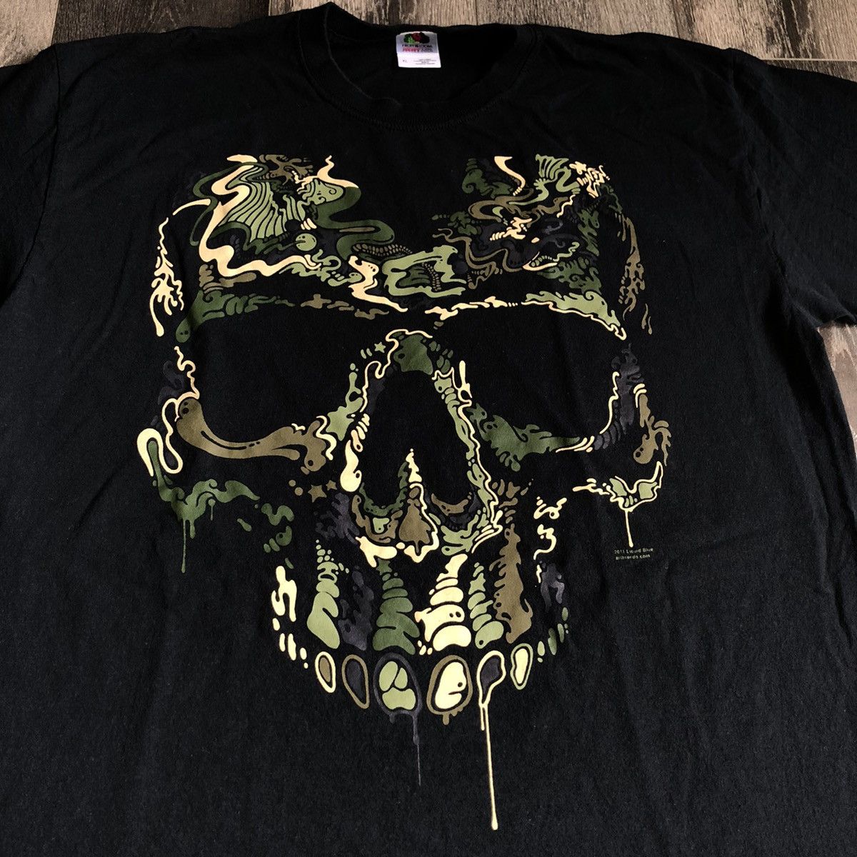 Liquid Blue Vintage 2000s Liquid Blue Skull Melt Camo Graphic Logo Tee Size US XL / EU 56 / 4 - 1 Thumbnail