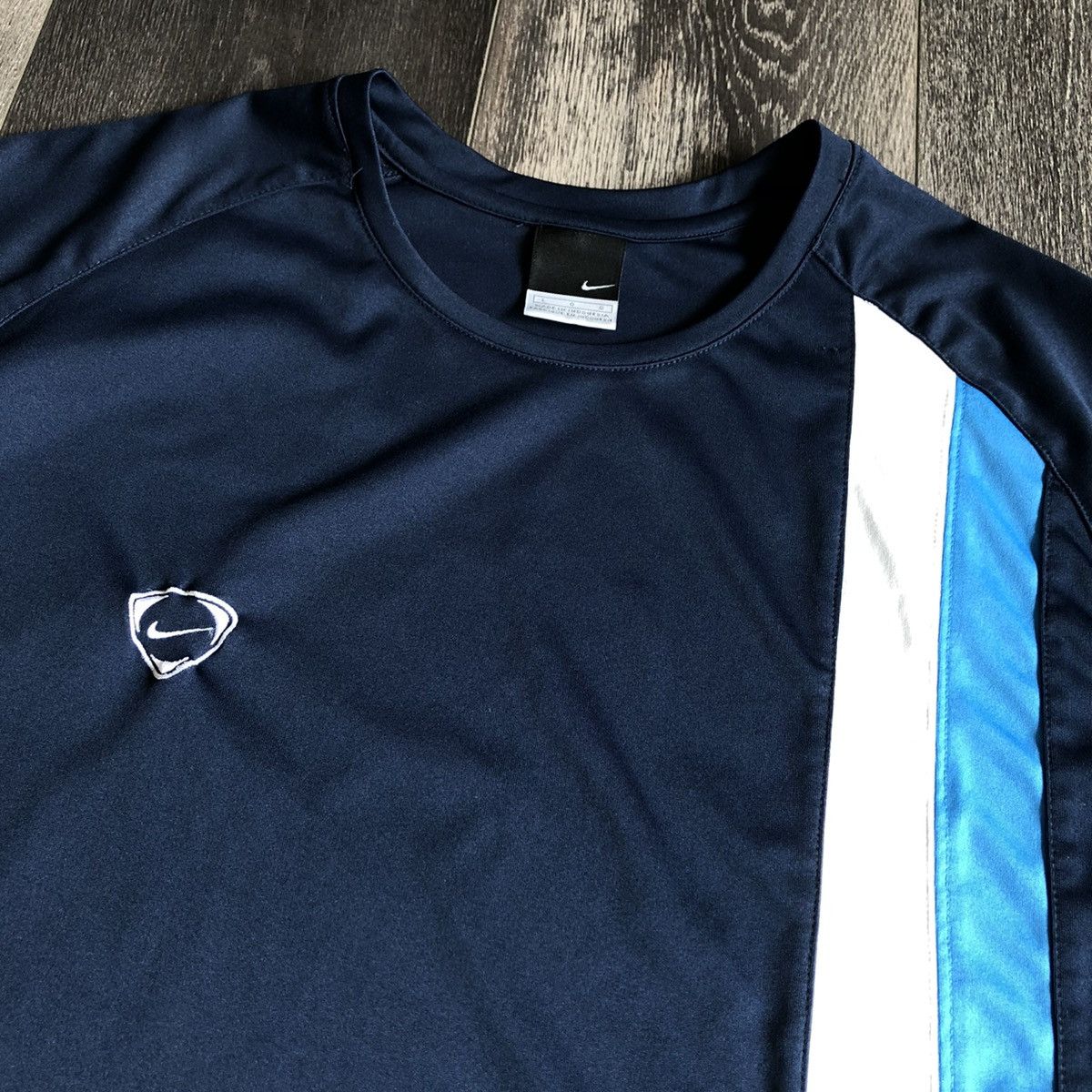 Nike Vintage 2000s Nike TN Stripe Dri Fit Swoosh Logo Tee Shirt Size US L / EU 52-54 / 3 - 2 Thumbnail