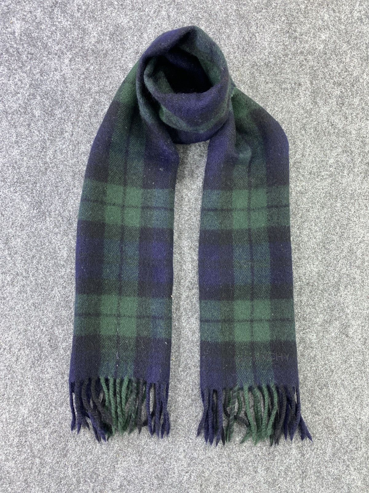 Givenchy GIVENCHY Scarf/Muffler/Neckwear - T180 Size ONE SIZE - 2 Thumbnail