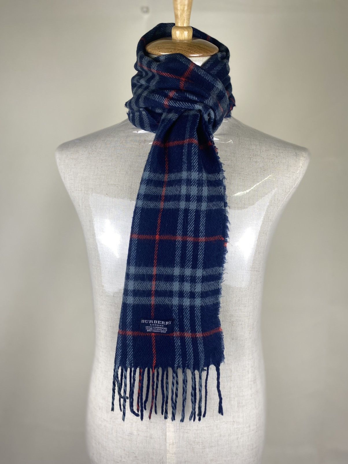 Burberry Burberry Nova Check Scarf / Muffler / Wool Size ONE SIZE - 3 Thumbnail