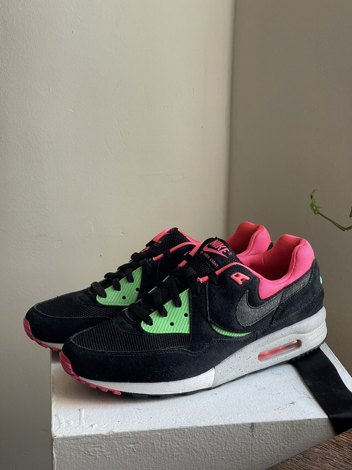 Nike Nike Air Max Light LE Size? Solar ACG Size US 10 / EU 43 - 2 Thumbnail