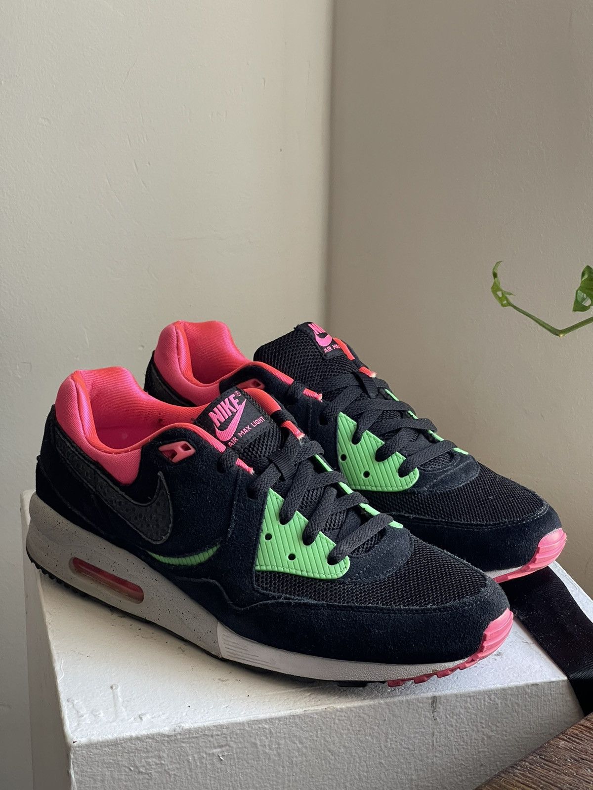 Nike Nike Air Max Light LE Size? Solar ACG Size US 10 / EU 43 - 1 Thumbnail