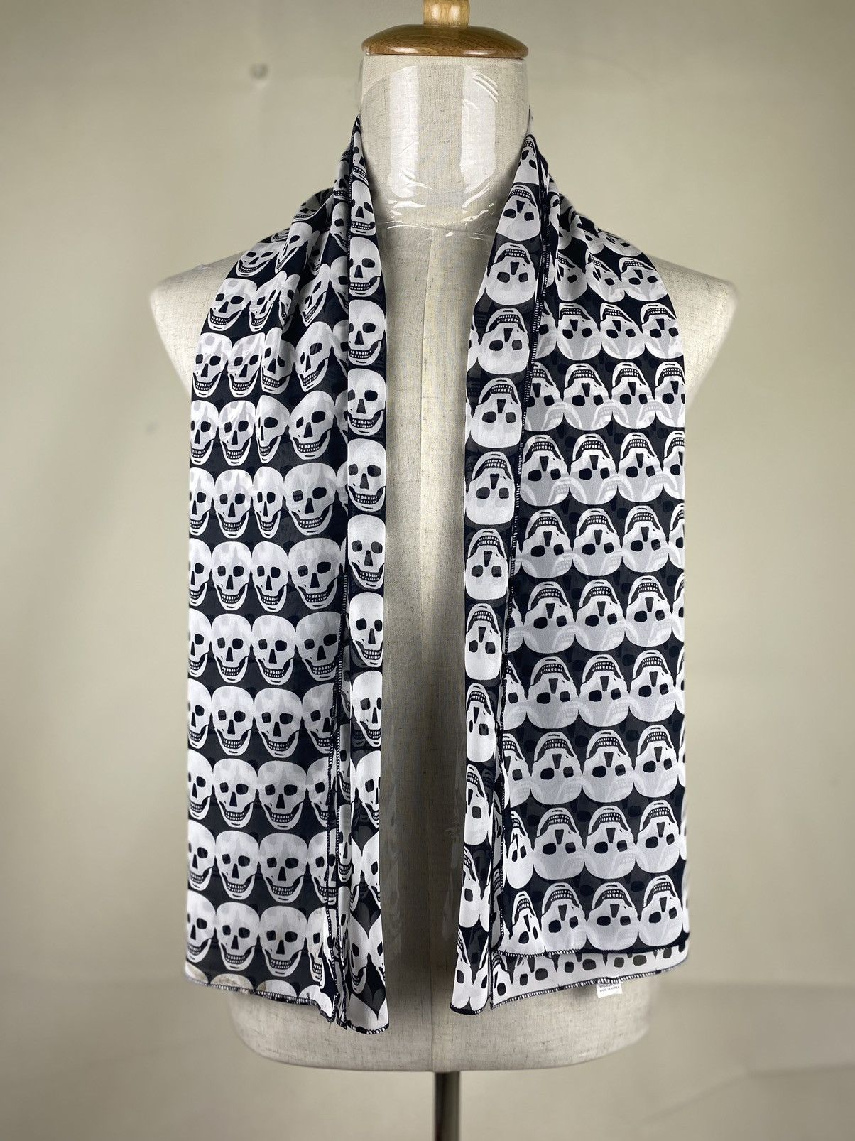 Skulls scarf Inspired by Alexander Mcqueen