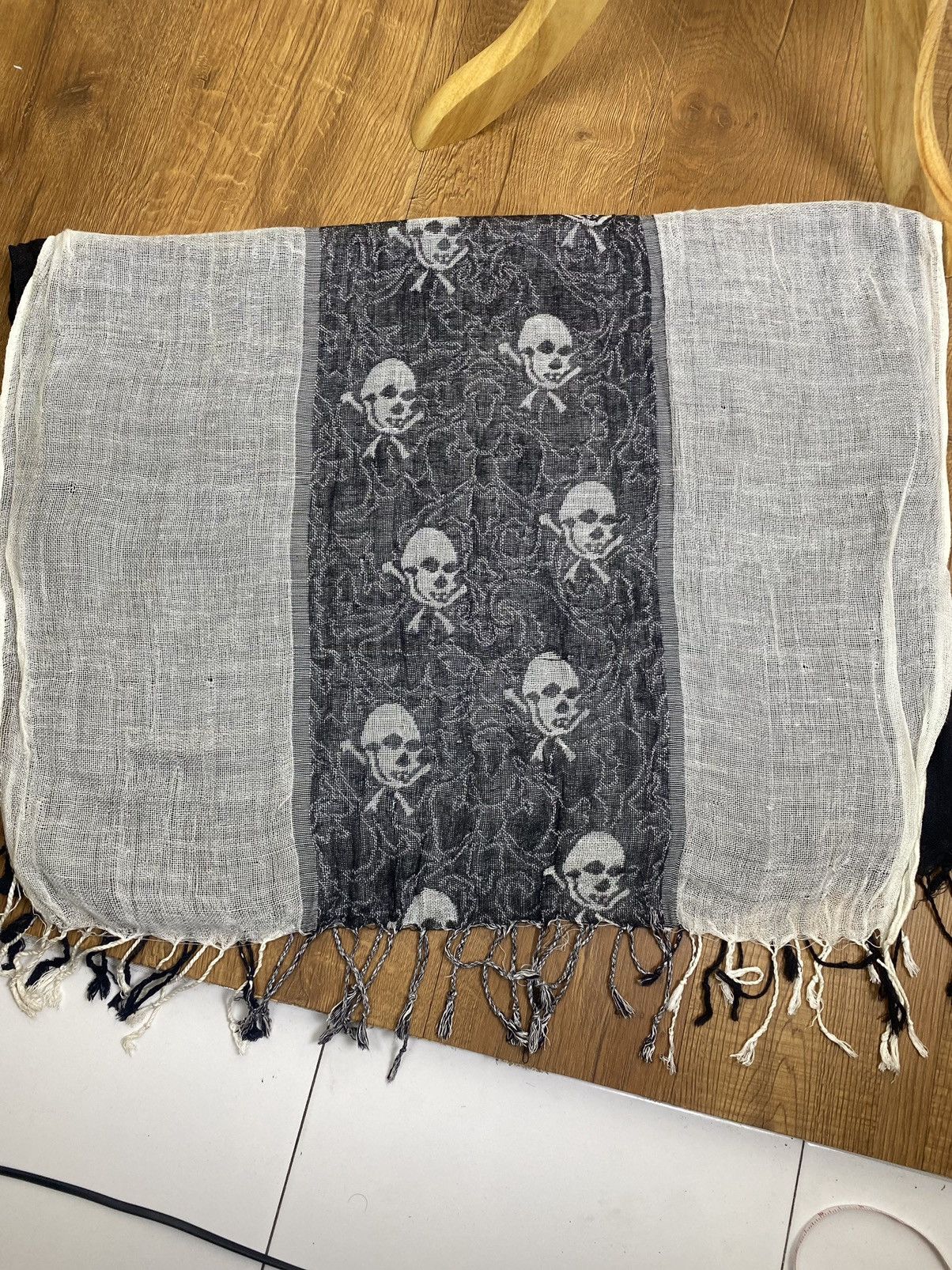Other Skull Scarf Inspired By Alexander McQueen Size ONE SIZE - 4 Thumbnail