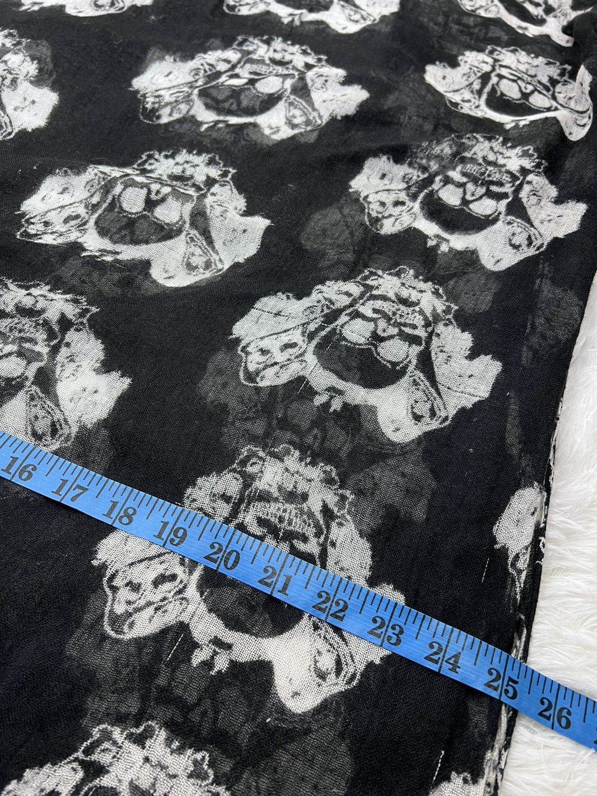 Japanese Brand Japanese Brand Skull Scarf Inspired Alexander Mcqueen Size ONE SIZE - 6 Thumbnail