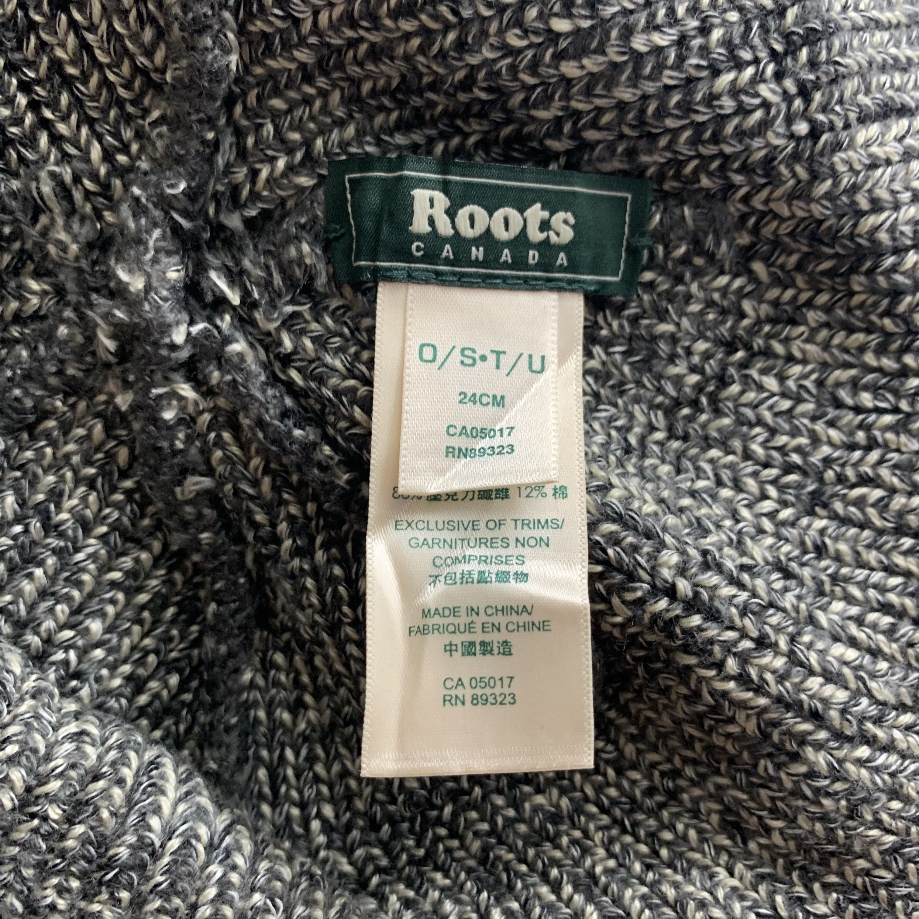 Roots Roots Canada Snow Hat / Beanie / Snow Cap #17-A Size ONE SIZE - 7 Thumbnail