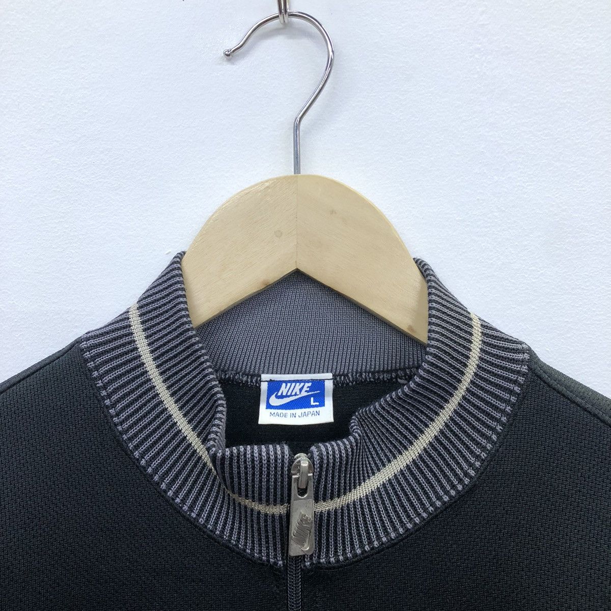 Vintage Vintage Nike Japan Blue Tag Sports Sweater Size US L / EU 52-54 / 3 - 4 Thumbnail