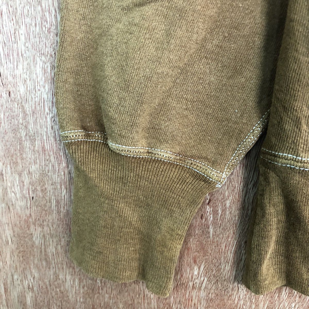 Champion × Vintage Champion Brown vintage Faded Sweatshirt #6011 Size US L / EU 52-54 / 3 - 6 Thumbnail