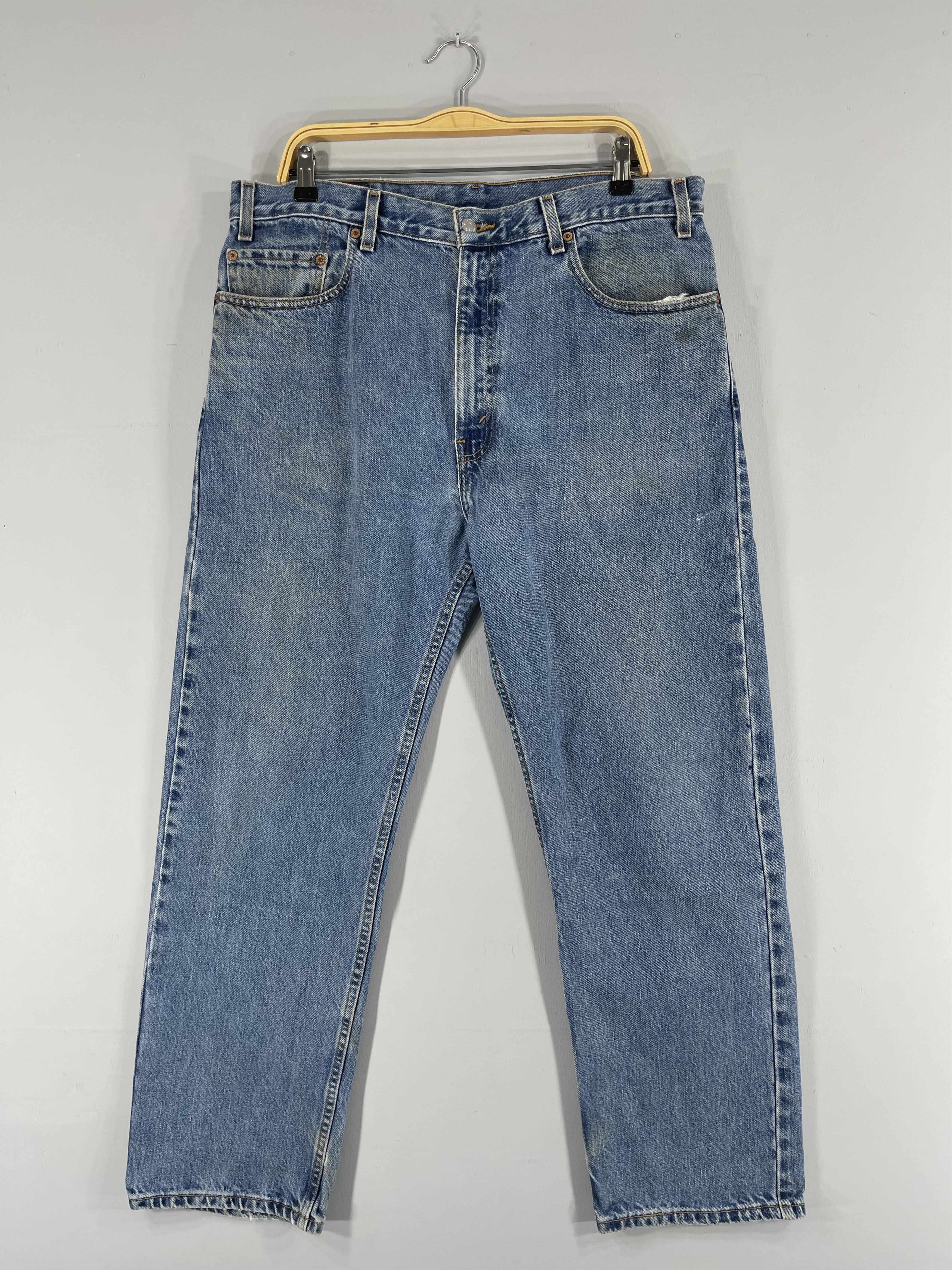 Vintage Levis 505 Distressed Dirty Jeans Size 38