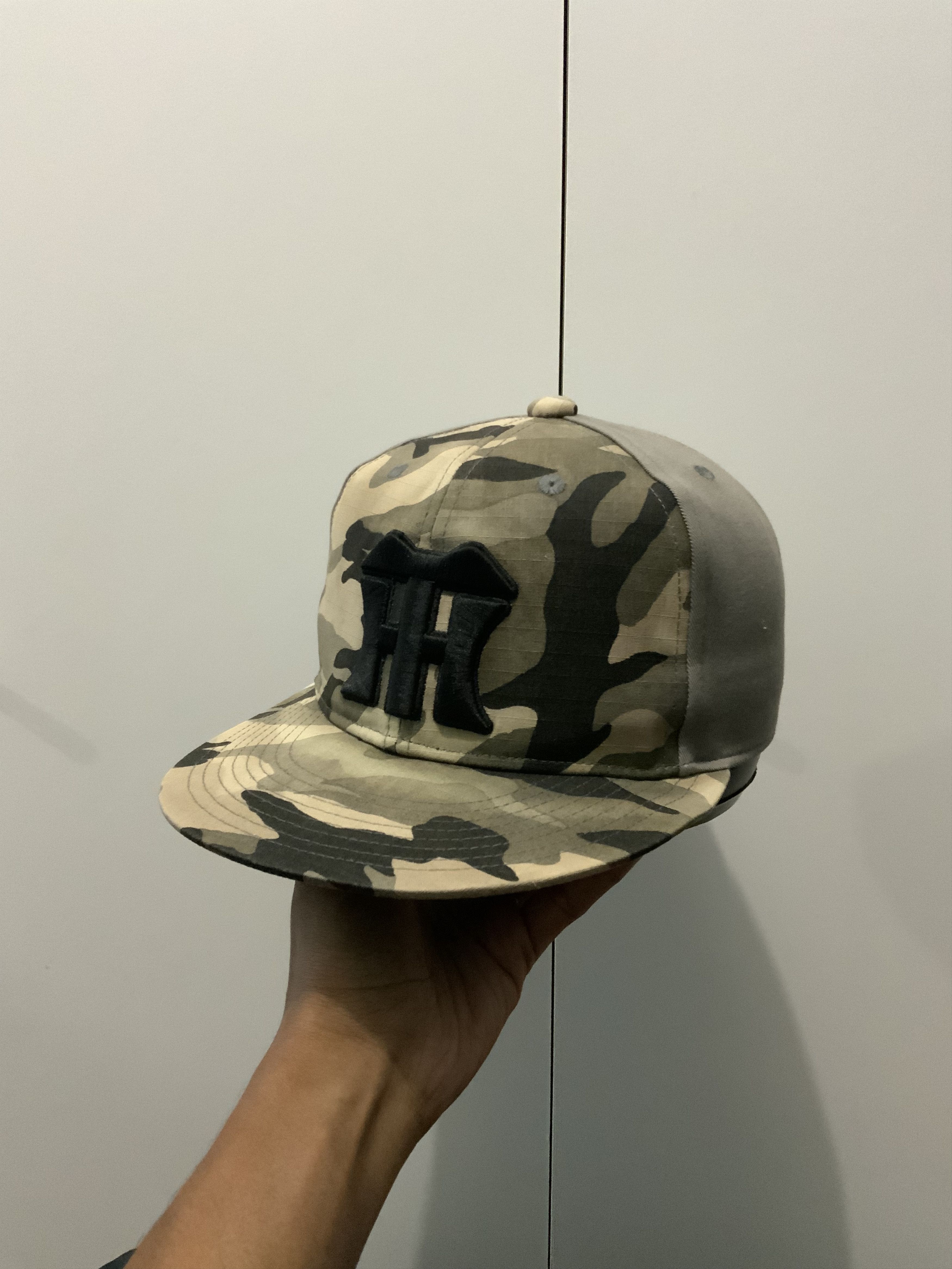 Mizuno Mizuno x Hanshin Tiger Camouflage Hat Size ONE SIZE - 1 Thumbnail