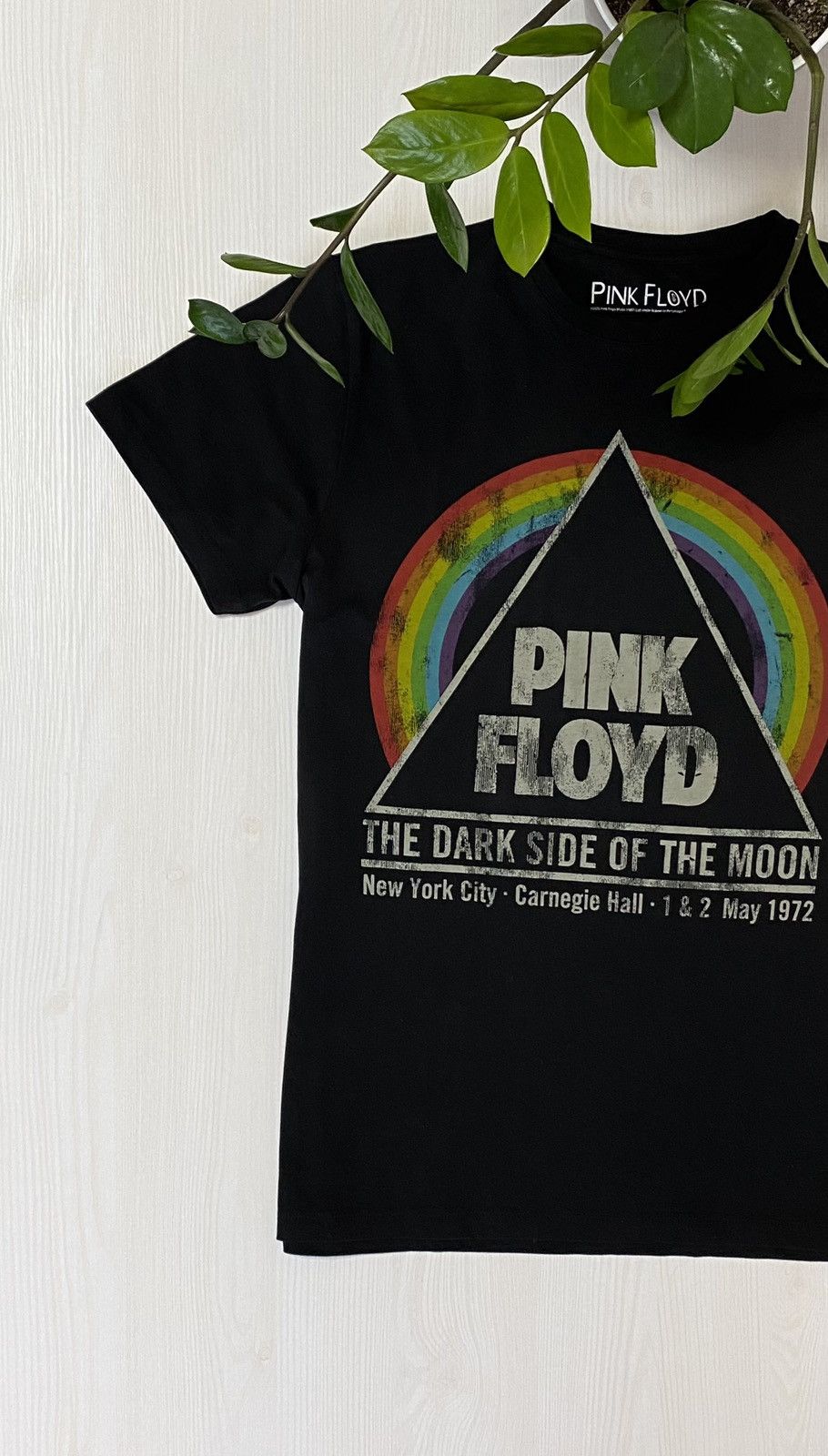 Band Tees × Pink Floyd × Vintage Vintage Pink Floyd Dark Side Of The Moon 2020 t-shirt y2k Size US M / EU 48-50 / 2 - 2 Thumbnail
