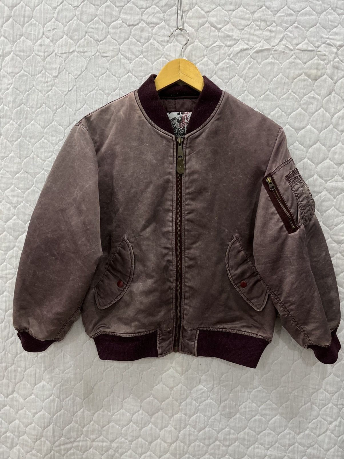 B66. BOBSON HYPEBEAST BOMBER JACKET