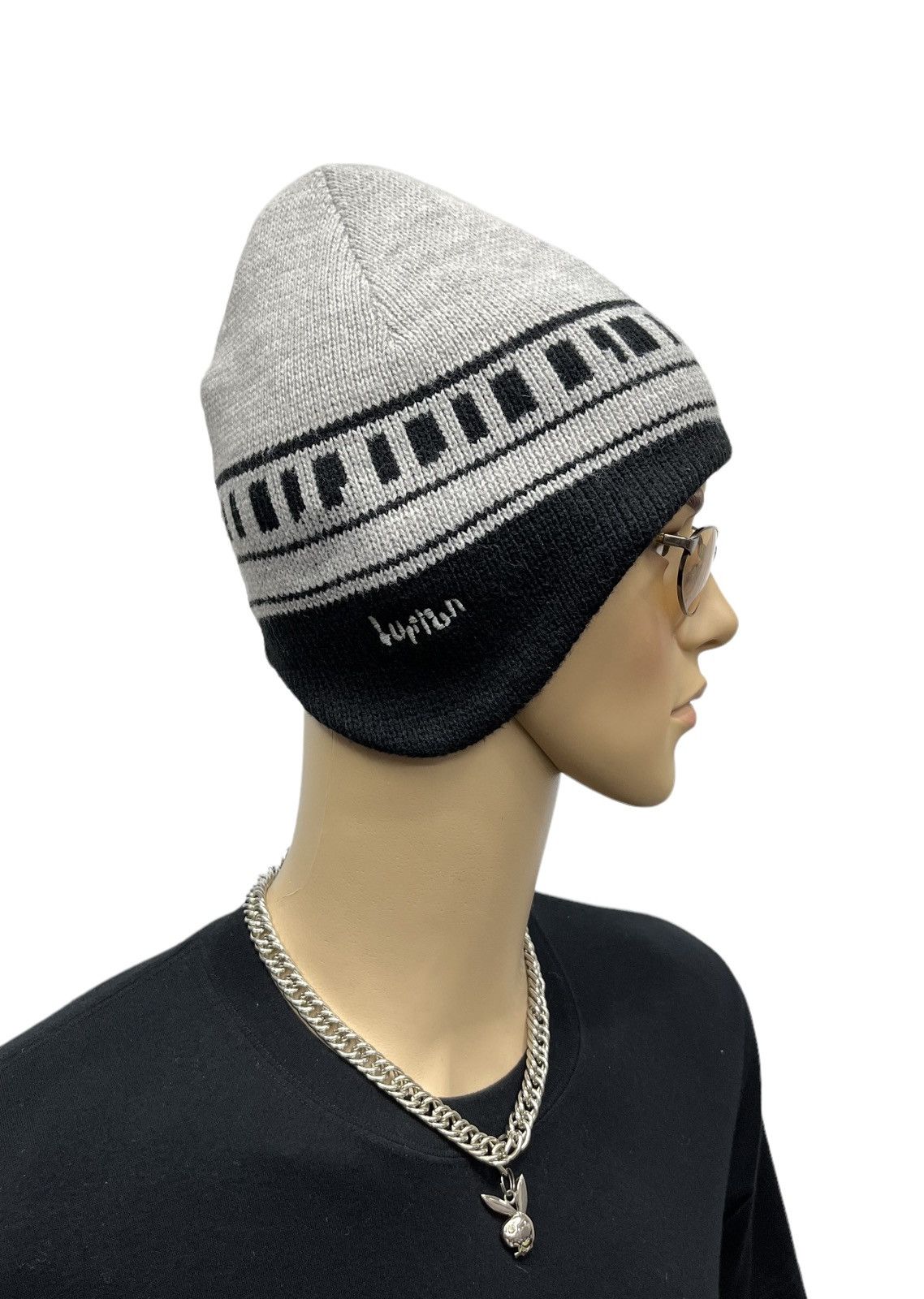 image of 90’S Made In Usa Burton Acrylic Fleece Ear Flap Beanie in Grey/Black, Men's