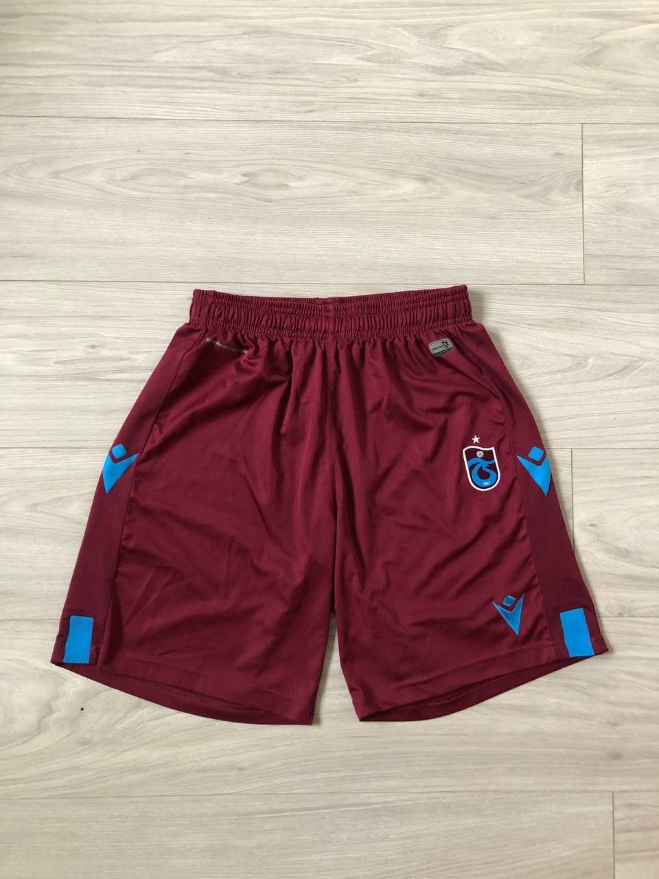 Other TRABZONSPOR FOOTBALL SHORT MACRON Size US 34 / EU 50 - 1 Thumbnail