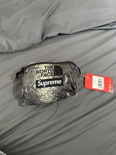 Supreme the north face snakeskin flyweight duffle outlet bag