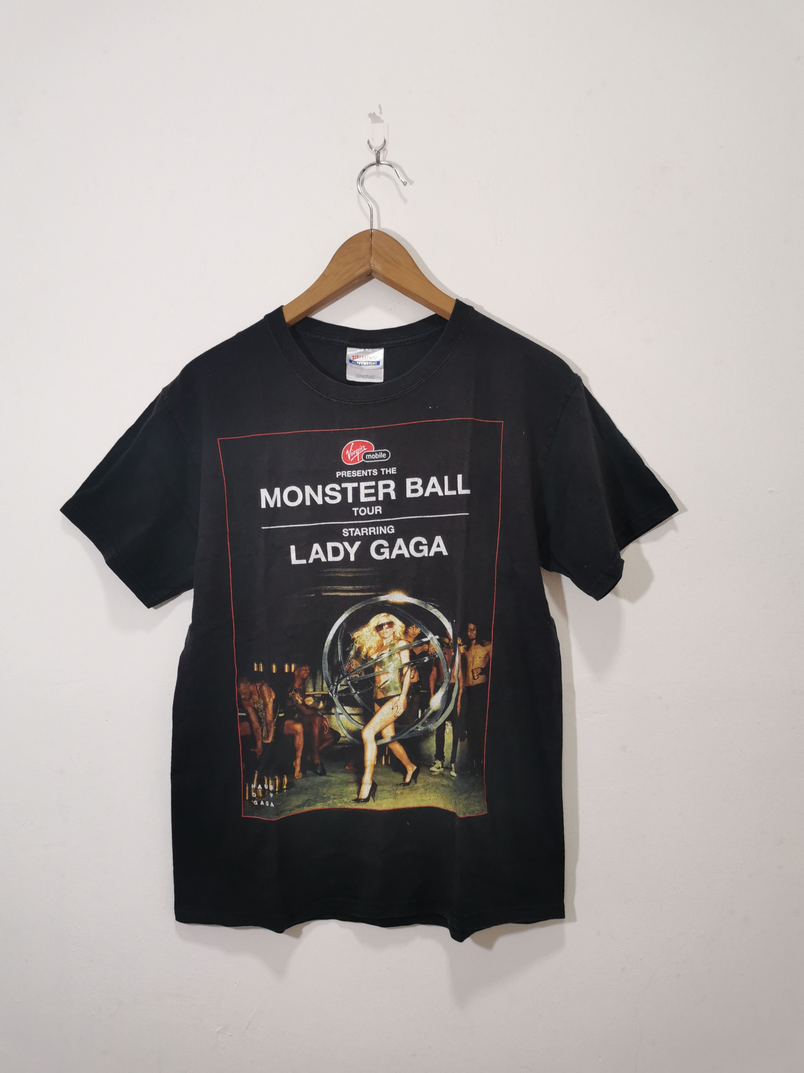〈稀少！美品！〉レディガガMONSTER BALL TOUR 2010Tシャツ 稀少！美品！〉レディガガMONSTER BALL TOUR 2010Tシャツ