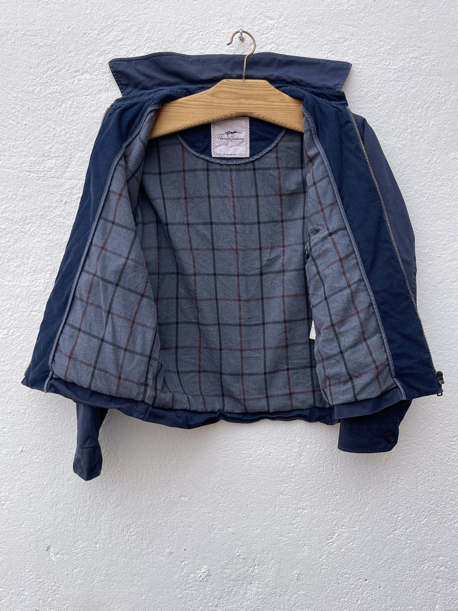 Burberry 🔥 Burberry light jacket tb Burberry size M navy Size US M / EU 48-50 / 2 - 8 Thumbnail