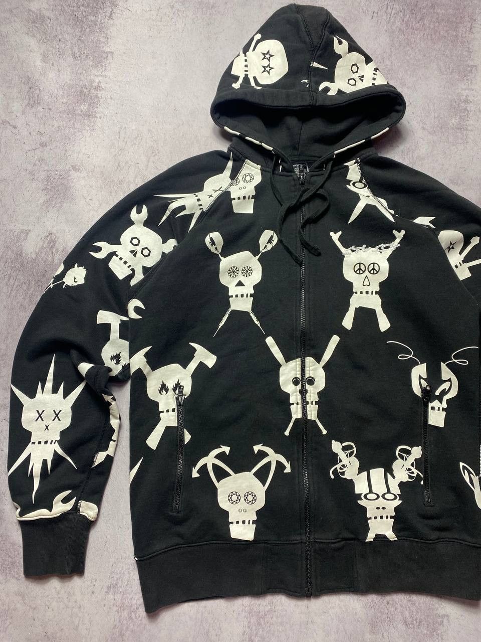 image of 2000S Y2K Stussy Skull Zip-Up Hoodie in Black, Men's (Size Medium)