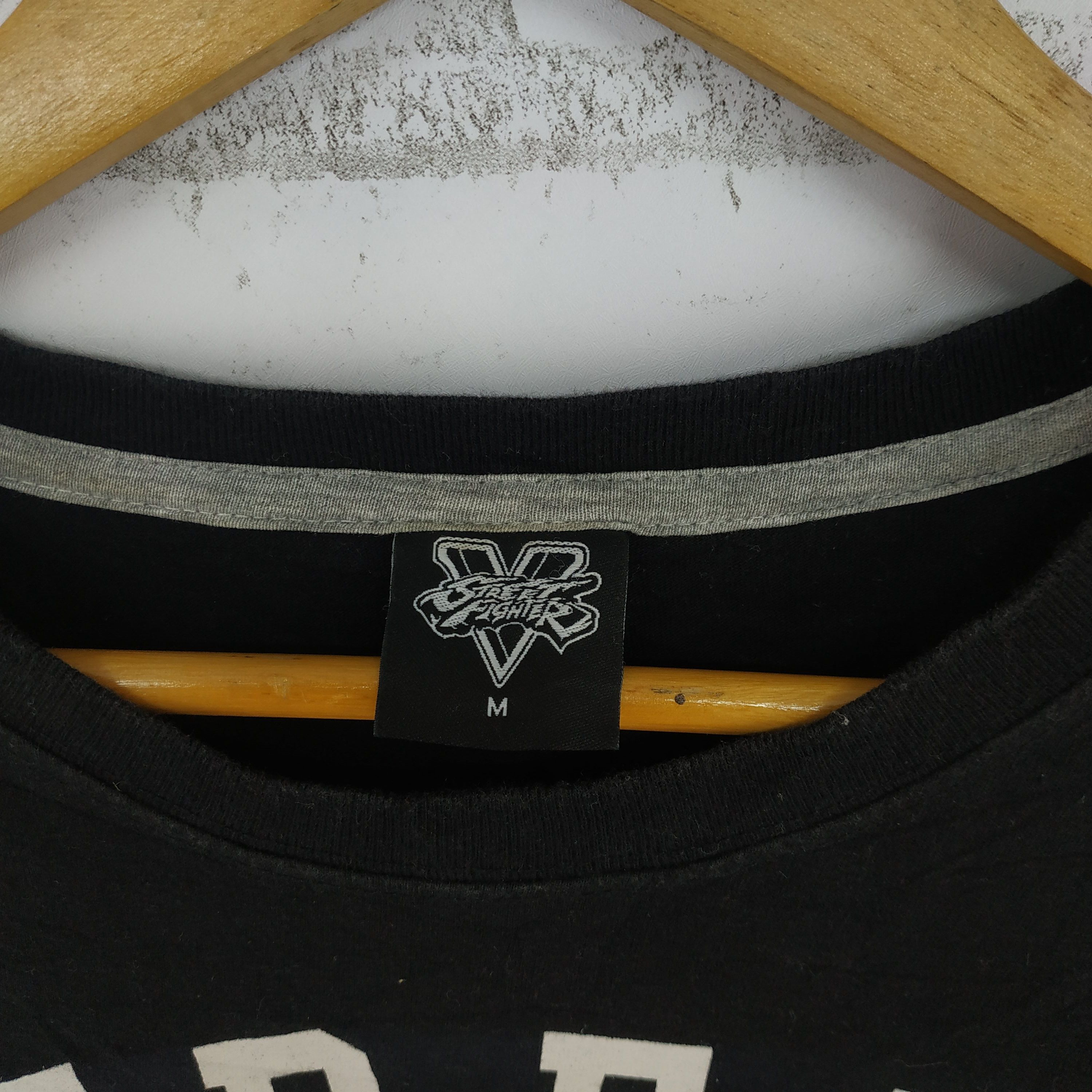 Japanese Brand × Vintage Vintage Capcom Street Fighter V Shirt. #G Size US M / EU 48-50 / 2 - 6 Thumbnail