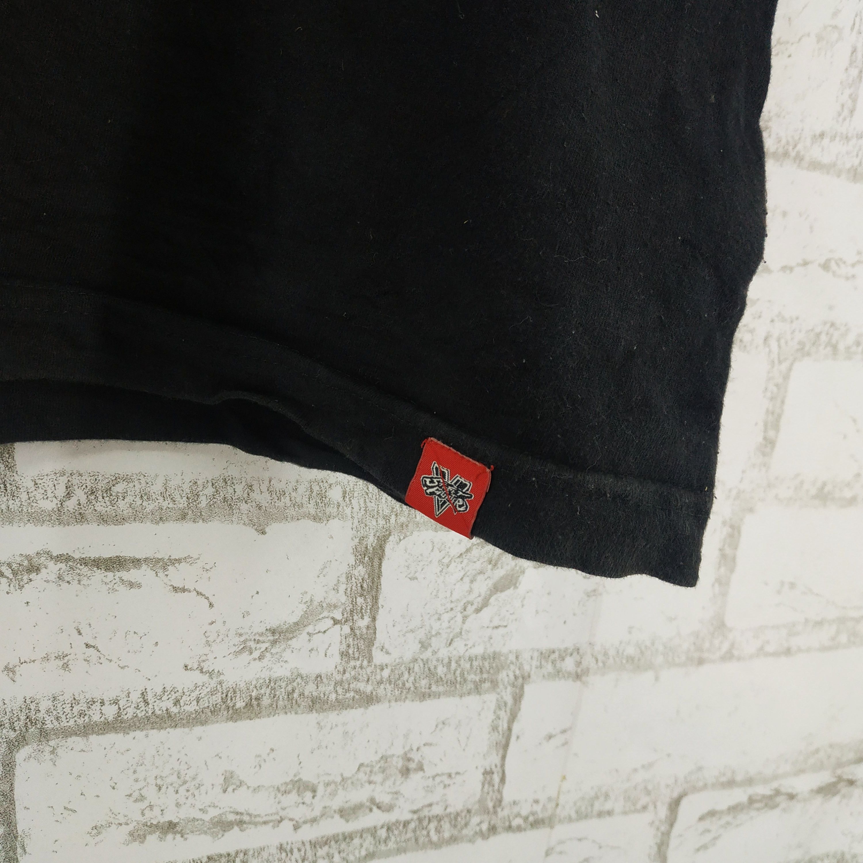 Japanese Brand × Vintage Vintage Capcom Street Fighter V Shirt. #G Size US M / EU 48-50 / 2 - 7 Thumbnail