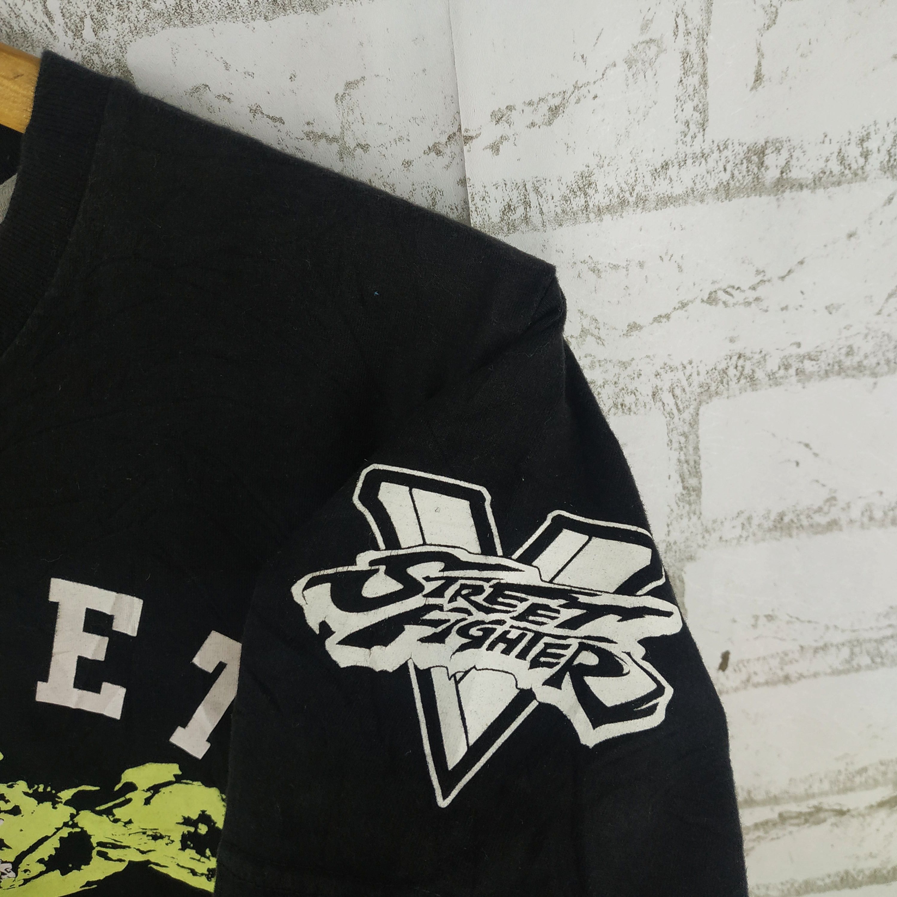 Japanese Brand × Vintage Vintage Capcom Street Fighter V Shirt. #G Size US M / EU 48-50 / 2 - 8 Thumbnail
