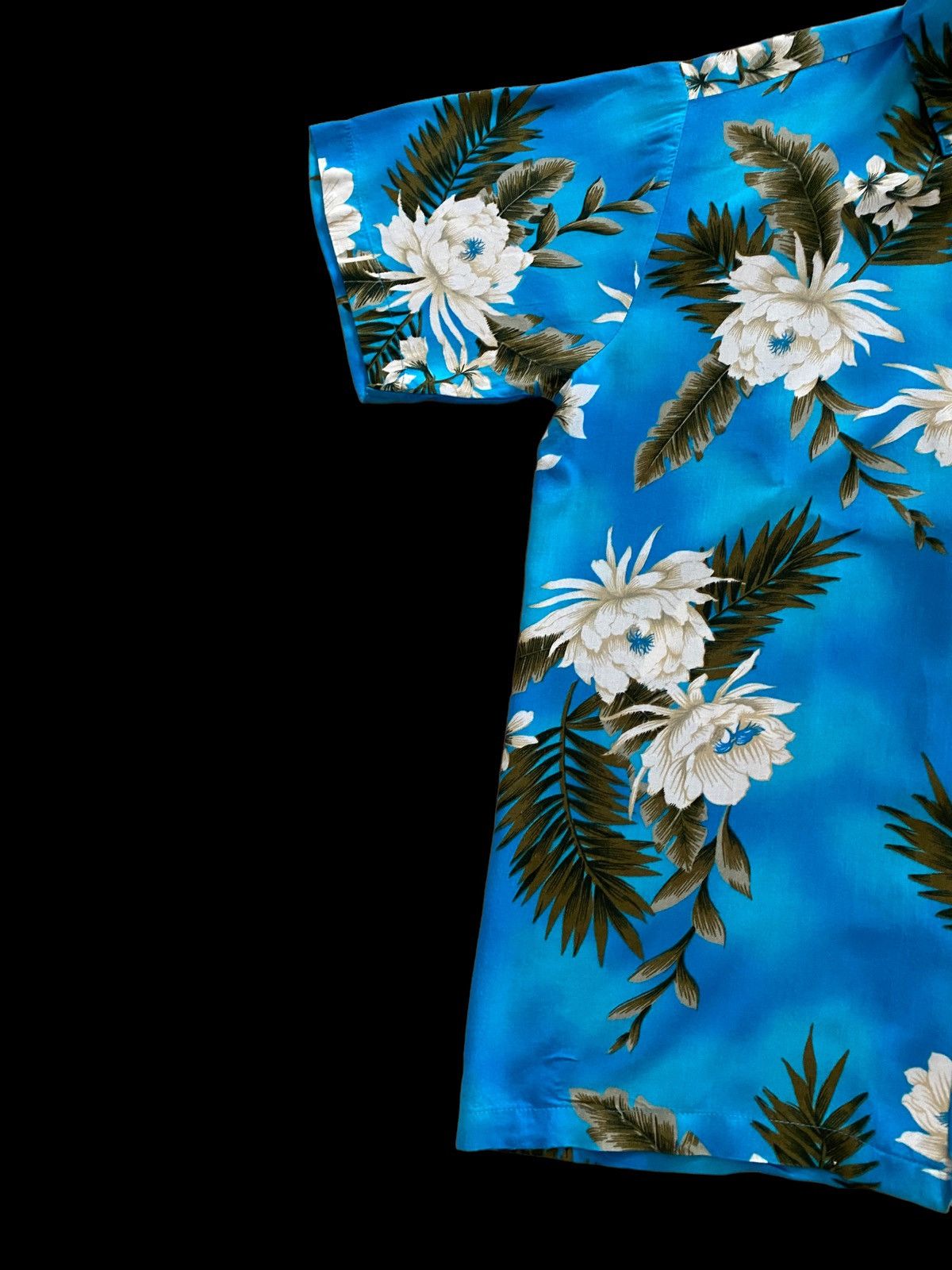 Vintage Vintage 🌸100% Rayon Hawaii Shirt Flowers design Size US L / EU 52-54 / 3 - 6 Thumbnail