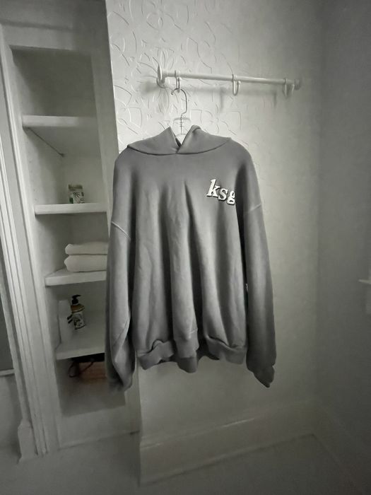Kanye west ksg discount hoodie