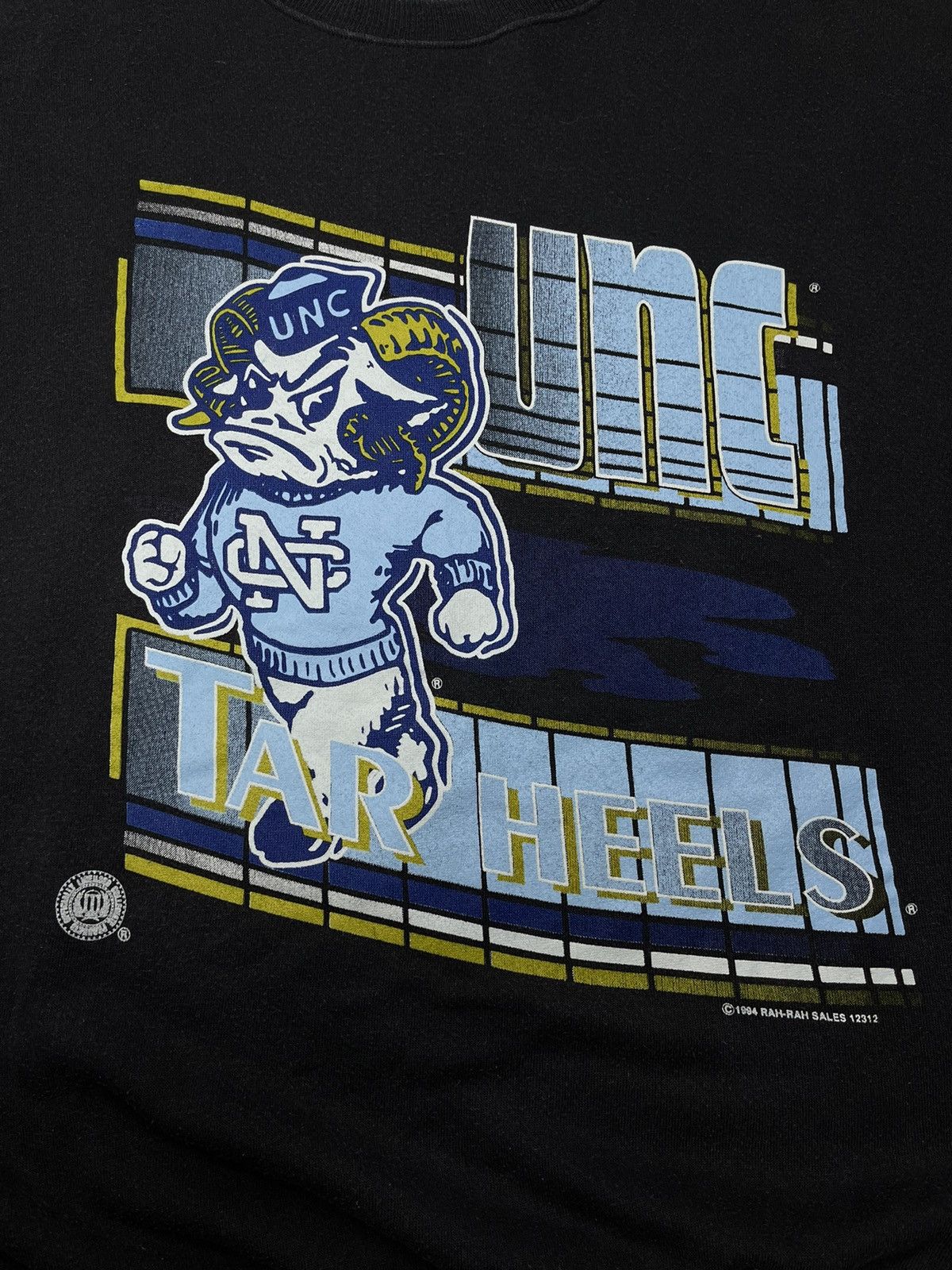 Other Rare Vintage 1994 Tar Heels Sweatshirts Jersey Y2K Baseball Size US XXL / EU 58 / 5 - 5 Thumbnail