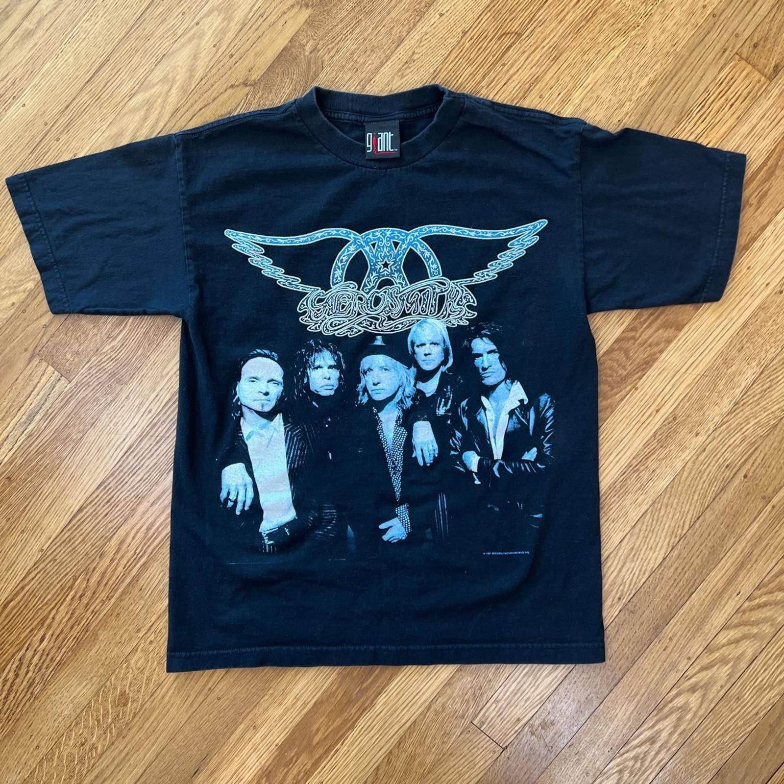 Giant Vintage 90s aerosmith nine lives tour band tee Size US L / EU 52-54 / 3 - 1 Thumbnail