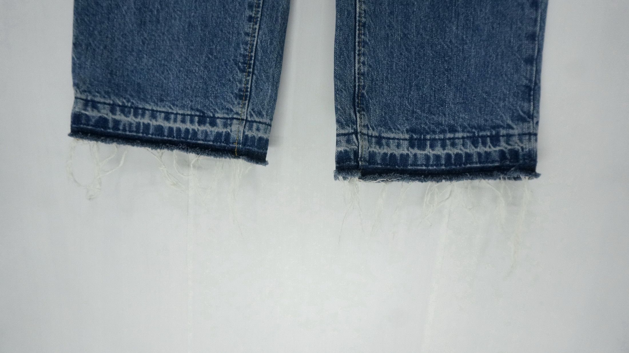 Japanese Brand GU Japan High Waisted Frayed Released Hem Unisex Jeans Size US 28 / EU 44 - 5 Thumbnail