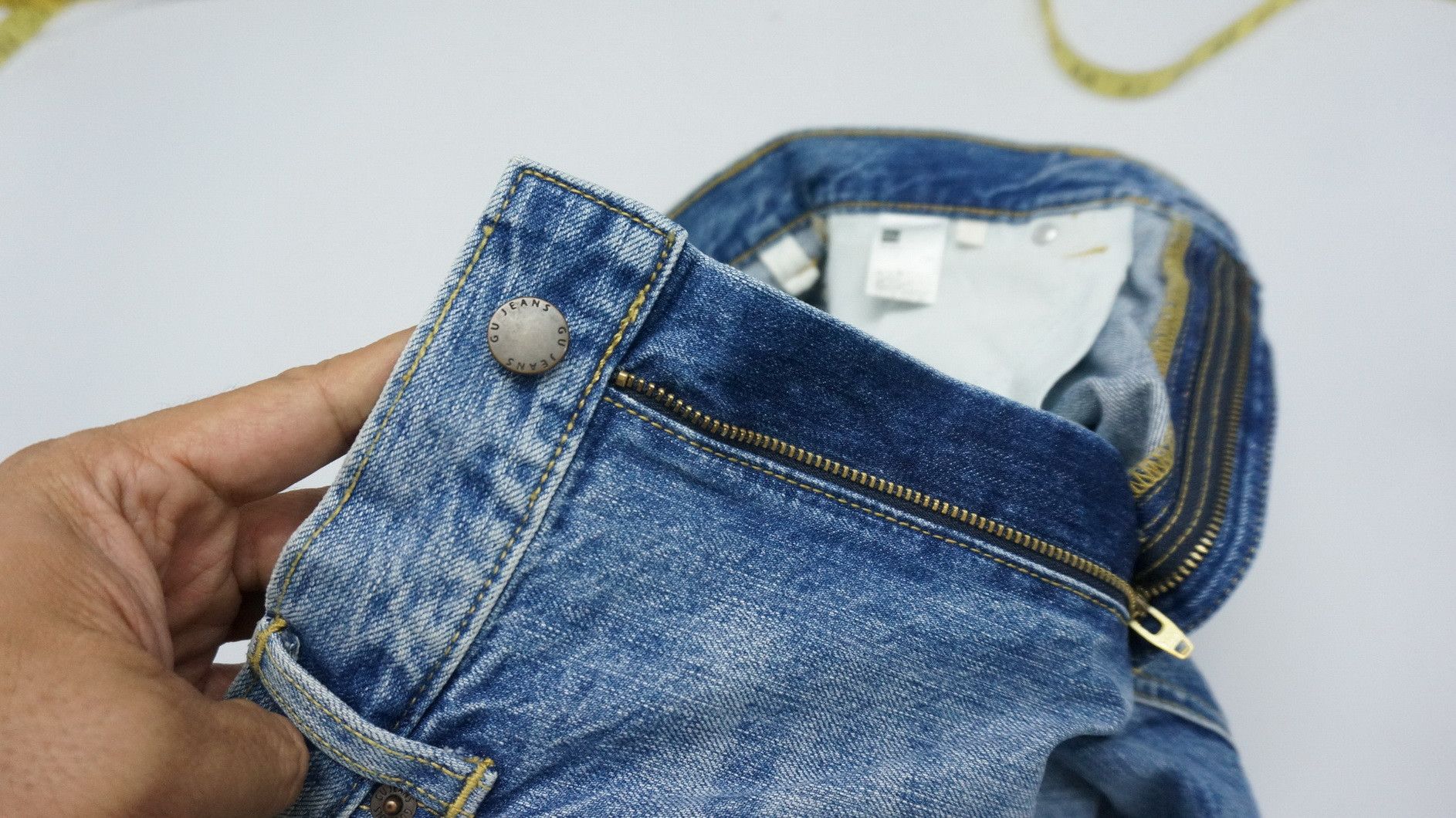 Japanese Brand GU Japan High Waisted Frayed Released Hem Unisex Jeans Size US 28 / EU 44 - 8 Thumbnail