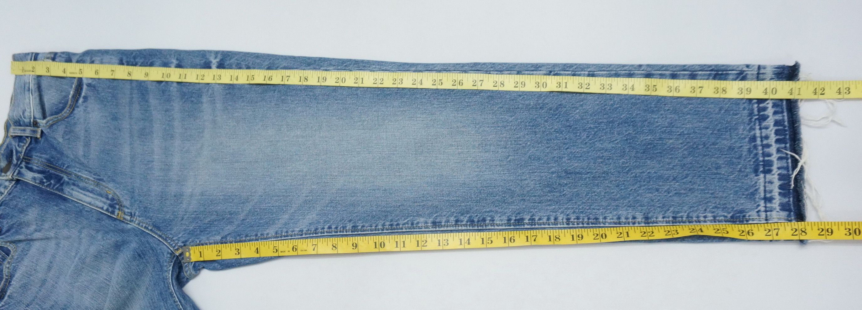 Japanese Brand GU Japan High Waisted Frayed Released Hem Unisex Jeans Size US 28 / EU 44 - 13 Thumbnail