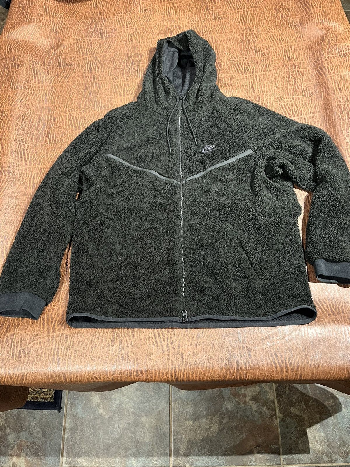 Nike windrunner sherpa deals