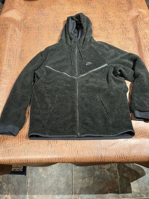 Nike tech windrunner on sale icon sherpa hoodie