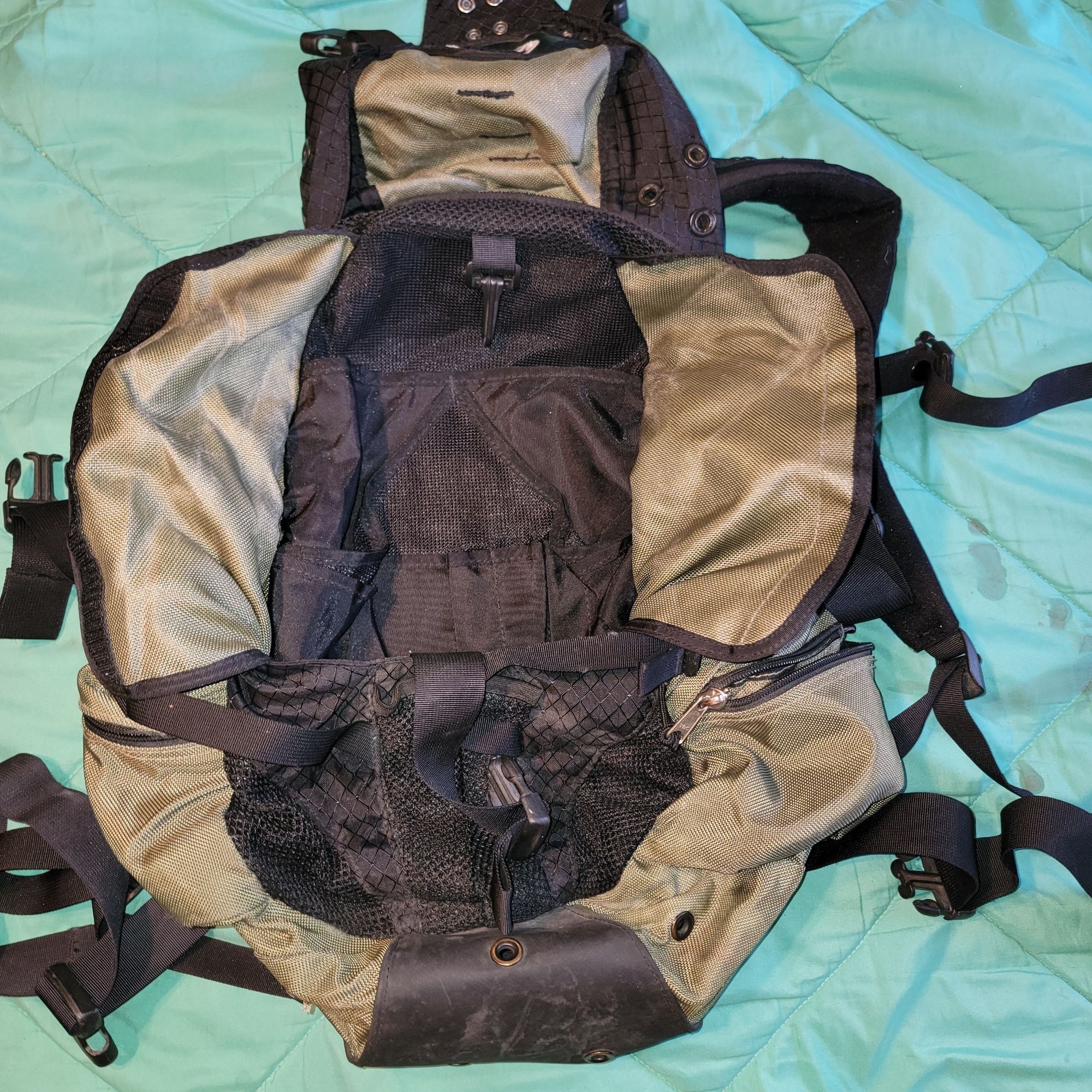 Oakley Oakley Icon Tactical Backpack Green Outdoor Camping Everyday Size ONE SIZE - 4 Thumbnail