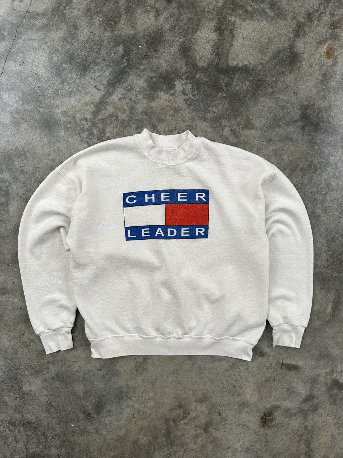Fruit Of The Loom × Vintage Vintage " Cheer Leader " Boxy Logo Sweatshirt Sz. Large Size US L / EU 52-54 / 3 - 1 Thumbnail