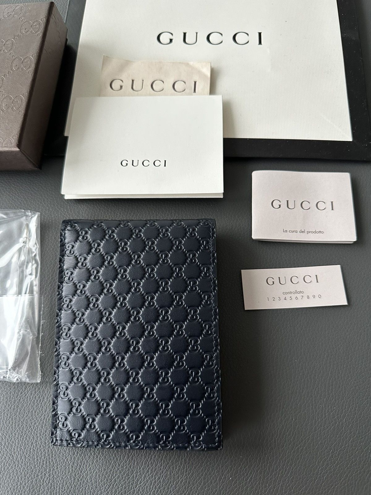Gucci Rare Runway Brand New Iconic Gucci GG Logo Leather Wallet Size ONE SIZE - 6 Thumbnail