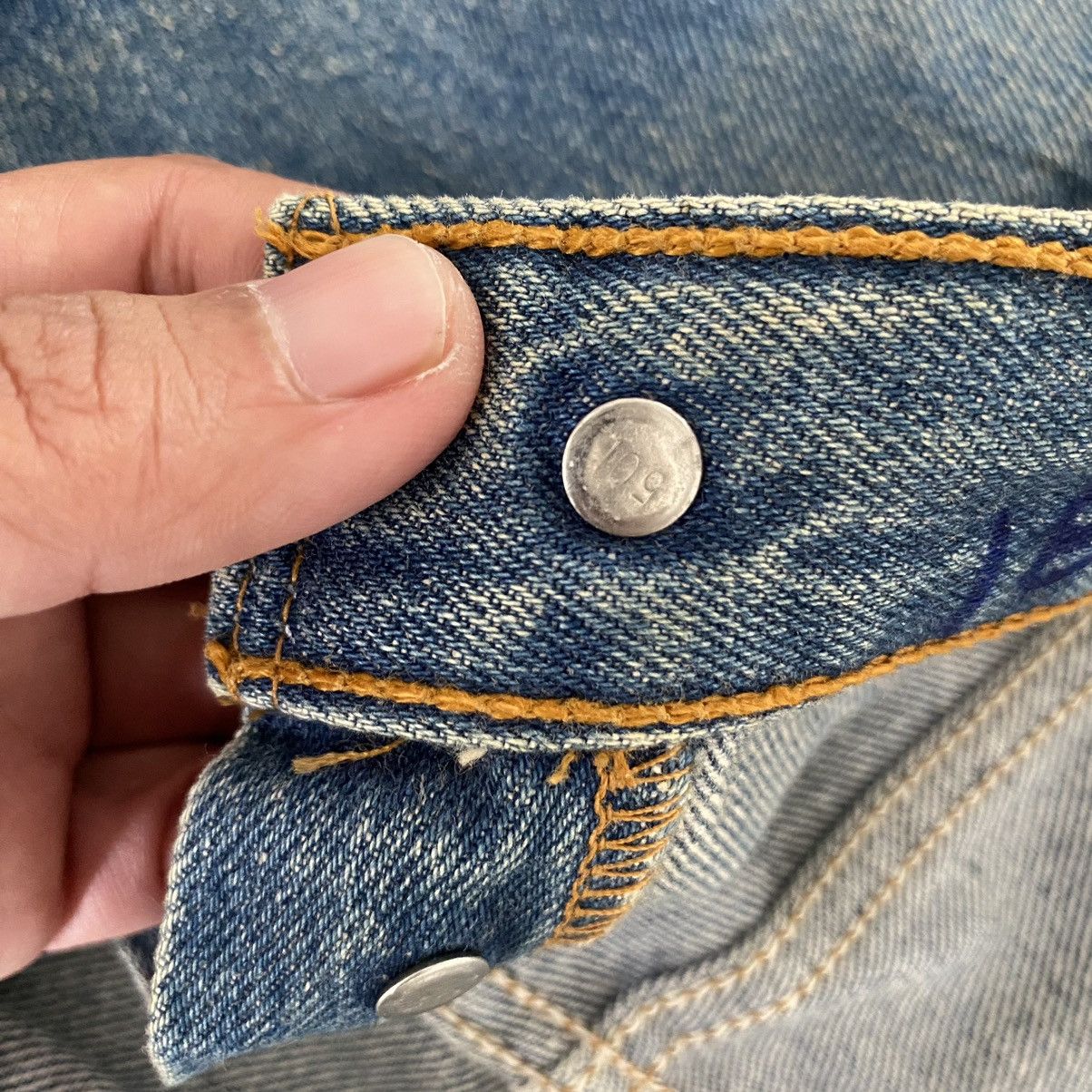 Levi's Size 30x30.5 Vintage 90's Levi's 501 Stone Washed Jeans Size US 30 / EU 46 - 9 Thumbnail