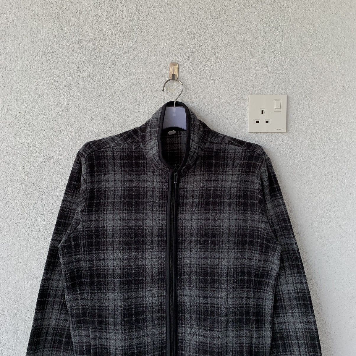 Japanese Brand × Uniqlo UNIQLO fleece full-zip jacket.. block design Size US M / EU 48-50 / 2 - 2 Thumbnail