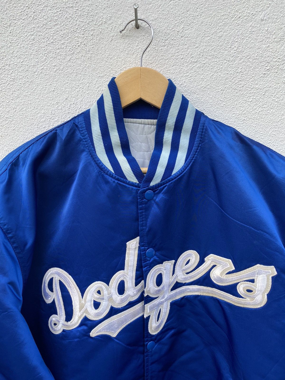 MLB Vintage starter La Dodgers satin bomber jacket Size US XL / EU 56 / 4 - 8 Thumbnail