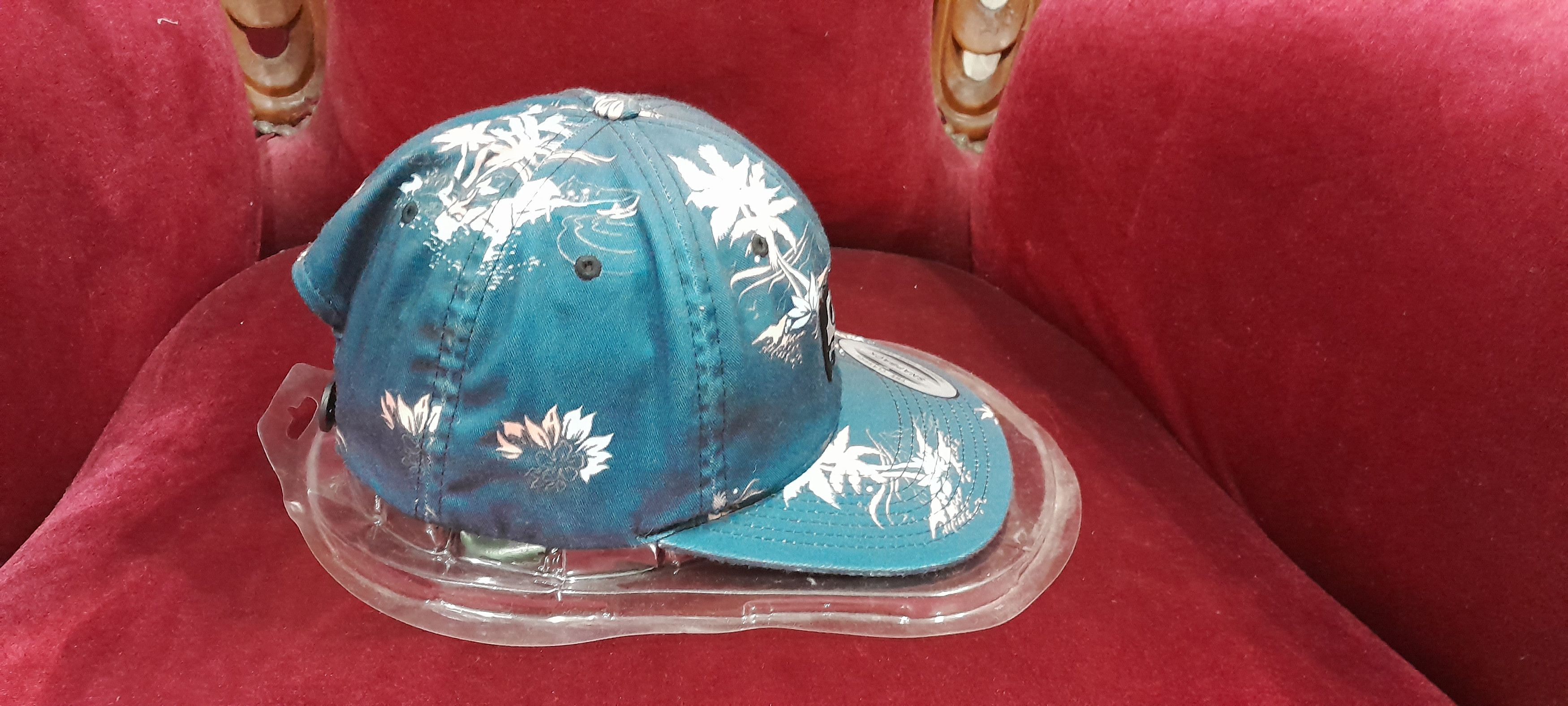 Quiksilver all over print surf style sample