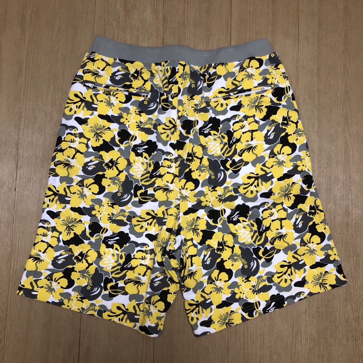 Bape Aloha Camo Sweat Cargo Shorts Size US 33 - 2 Thumbnail