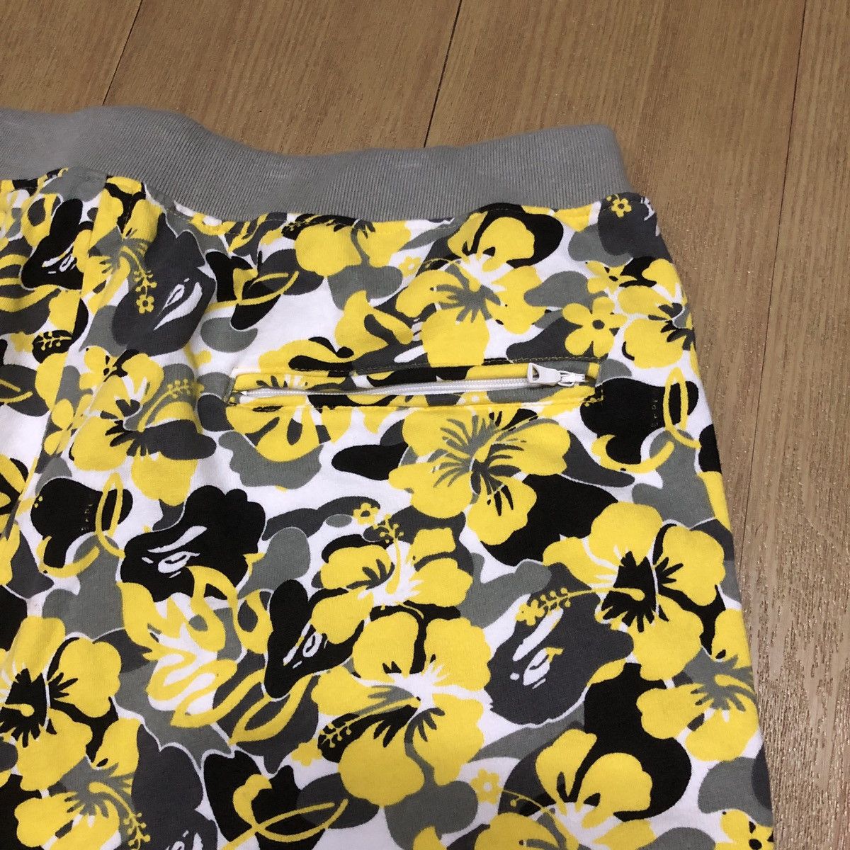 Bape Aloha Camo Sweat Cargo Shorts Size US 33 - 6 Thumbnail